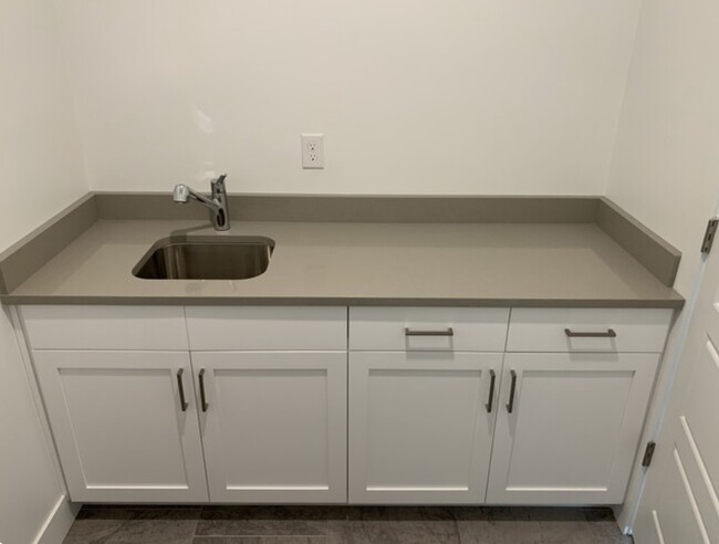 Building Photo - 145 E Verdon Ct
