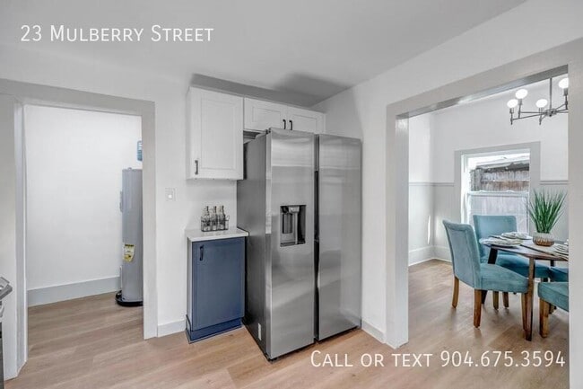 Building Photo - 23 Mulberry St