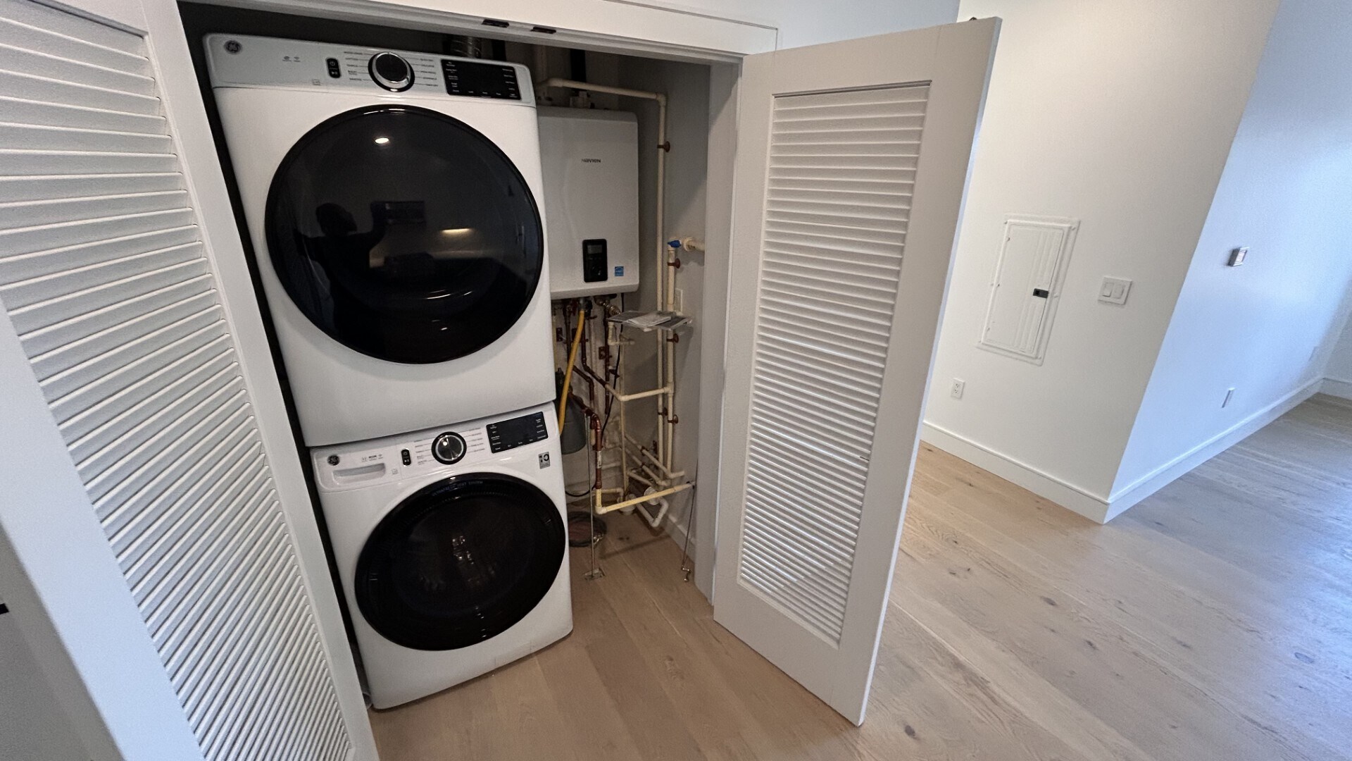 Building Photo - 46 Leo M Birmingham Pky