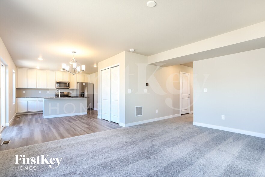 Building Photo - 10480 Horton Dr