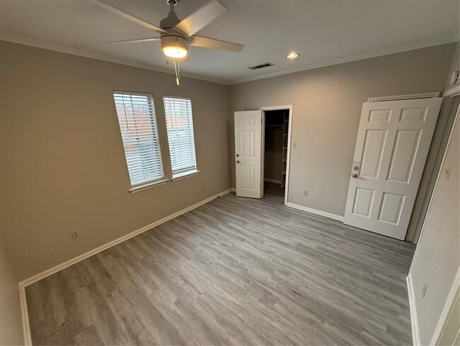 Building Photo - 2529 Rio Grande St