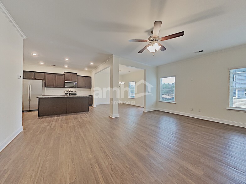 Building Photo - 584 Woodall Rd