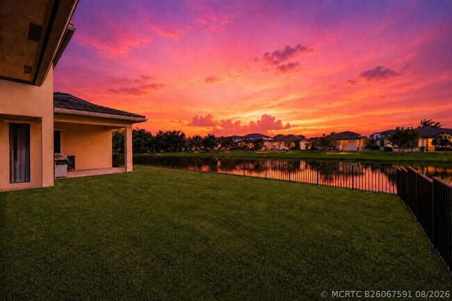 Building Photo - 10432 N Lago Vista Cir
