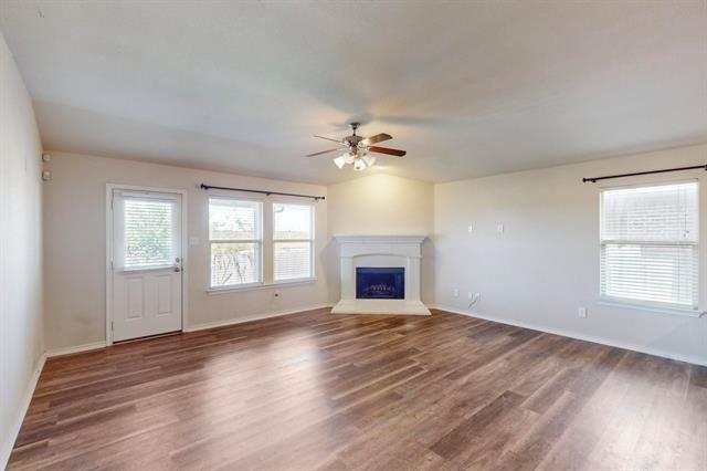 Building Photo - 3504 Hornbeam St