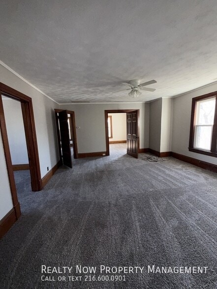 Building Photo - 1344 S Green Rd