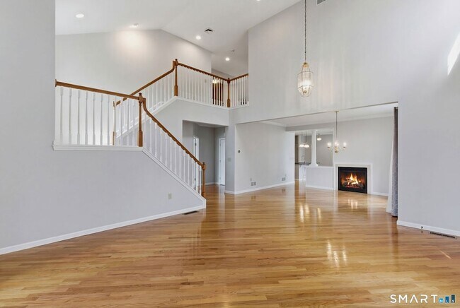 Building Photo - 5 Pierson Green