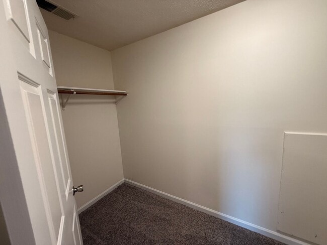 Building Photo - 112 Foxworth Dr