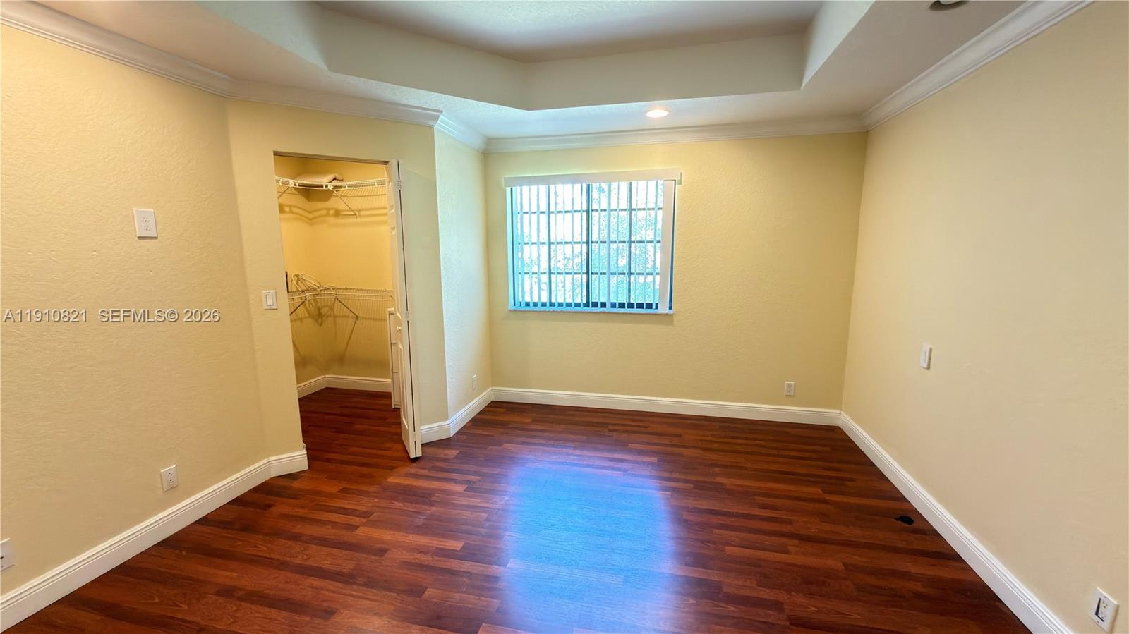 Building Photo - 3887 Tree Top Dr