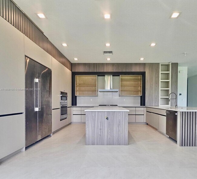 Building Photo - 10024 Stockrun Dr