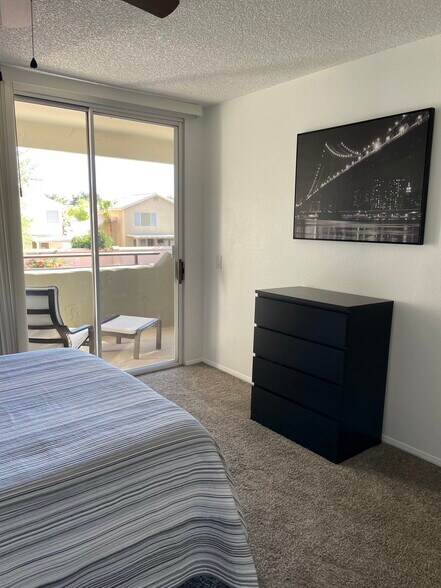 Building Photo - 1825 W Ray Rd