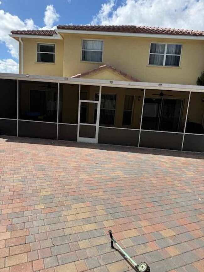 Building Photo - 7228 Chesapeake Cir