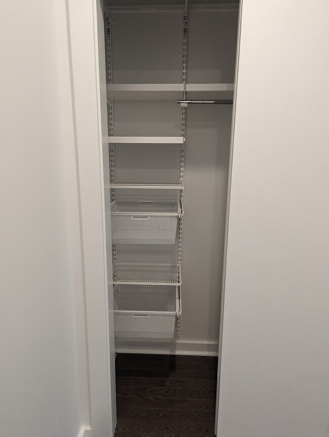 Building Photo - 300 8th St NE