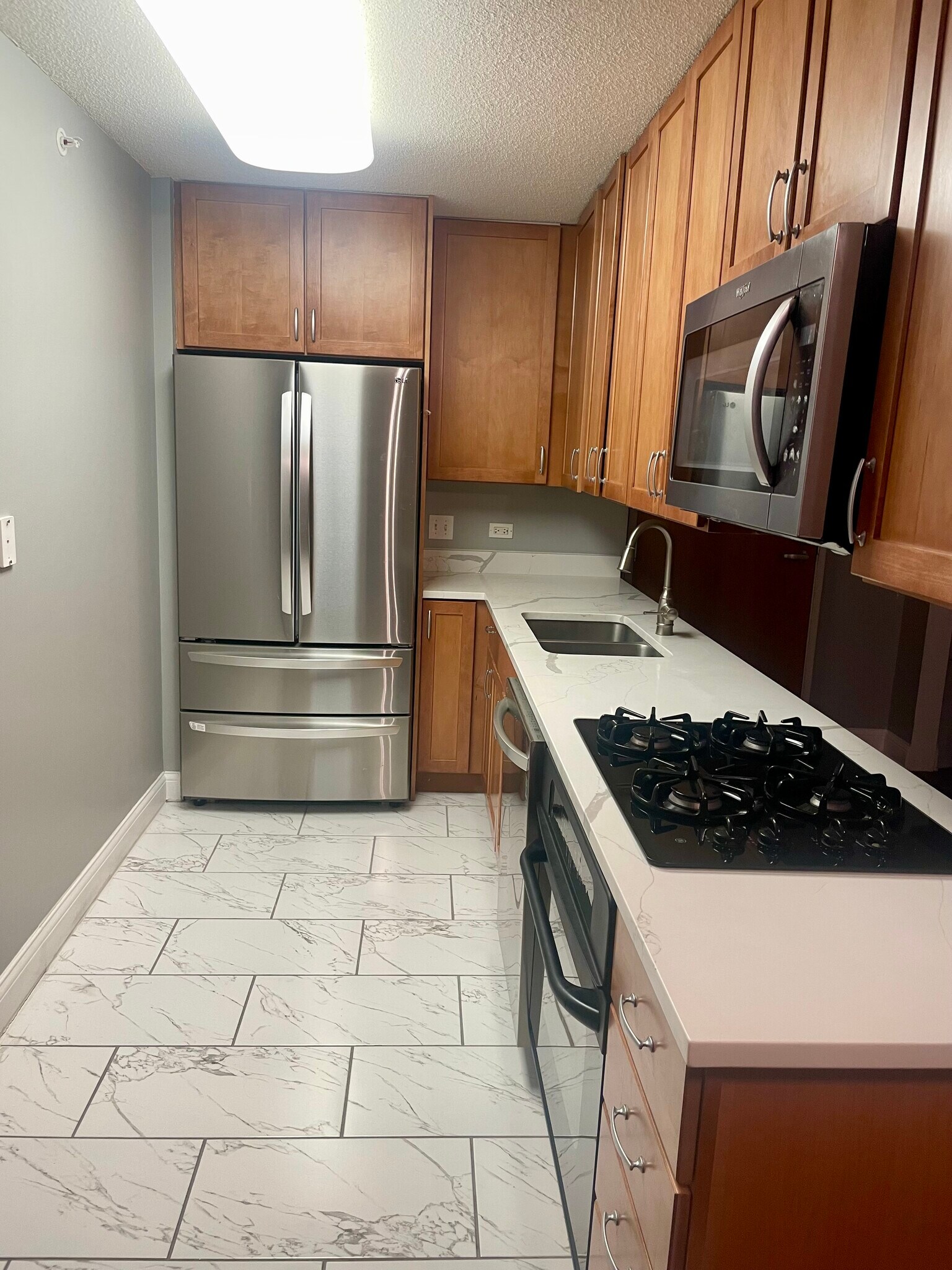 kitchen - 9655 Woods Dr