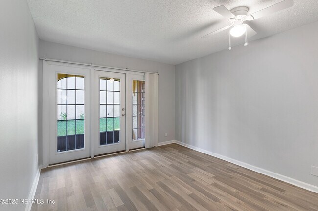 Building Photo - 6655 Bell Tower Ct