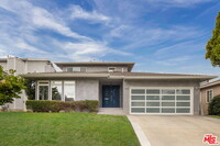 Building Photo - 9709 Cresta Dr