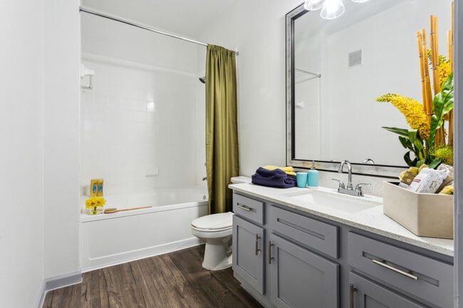 Building Photo - One Month Free Rent & Only $99 to Lock It In!
