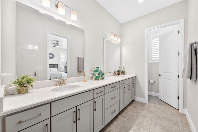 Building Photo - 8809 Laureate Blvd