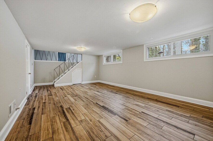 Building Photo - 1513 Fresno Rd