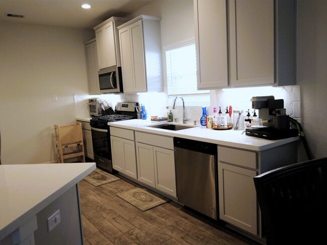 Building Photo - 15317 Barnacle Goose Ct