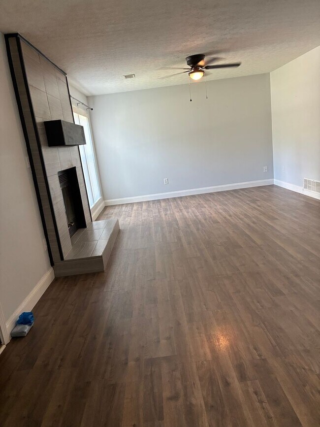 Building Photo - 964 Timberwood Dr