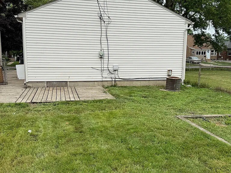Building Photo - 17980 Ruth St