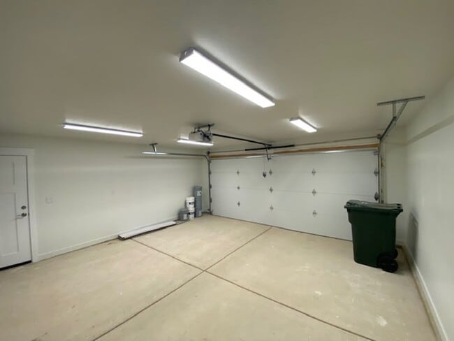 Building Photo - Newer construction - 3 bedroom- 2 bath Single Family Home