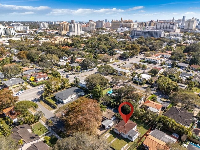 Building Photo - 4220 SW 13th St