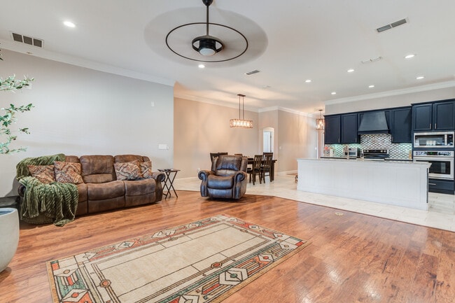 Building Photo - 6905 91st St