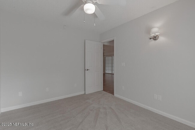 Building Photo - 1819 Ashmore Green Dr