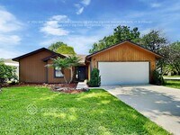 Building Photo - 158 Annandale Dr E