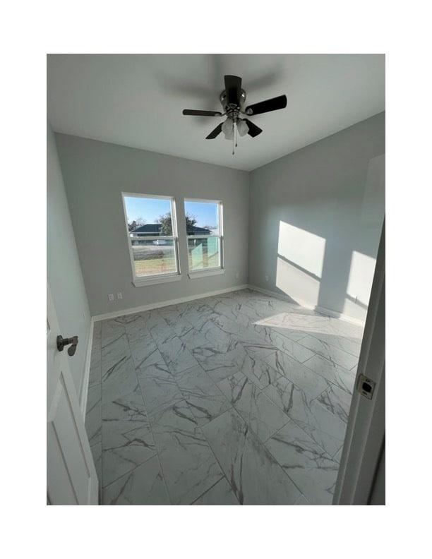 Building Photo - 938 Redwood Ave