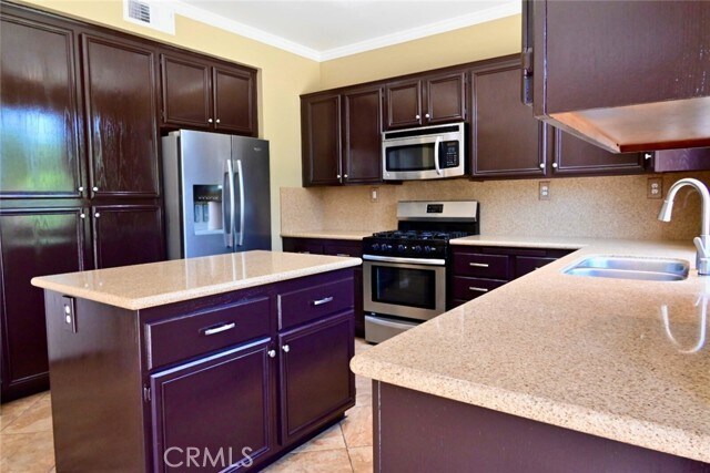 Building Photo - 15611 Outrigger Dr