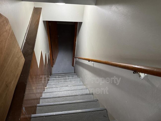 Building Photo - 10440 Gardo Ct