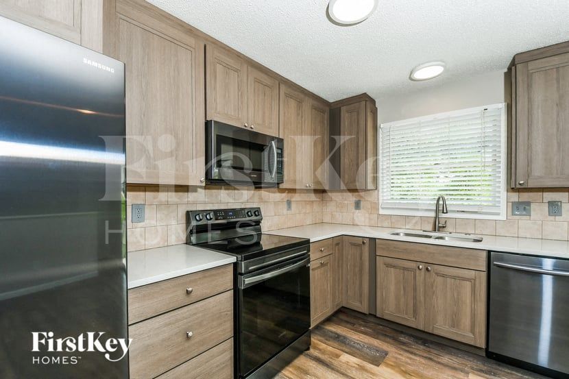 Building Photo - 2940 Royal Gorge Ct
