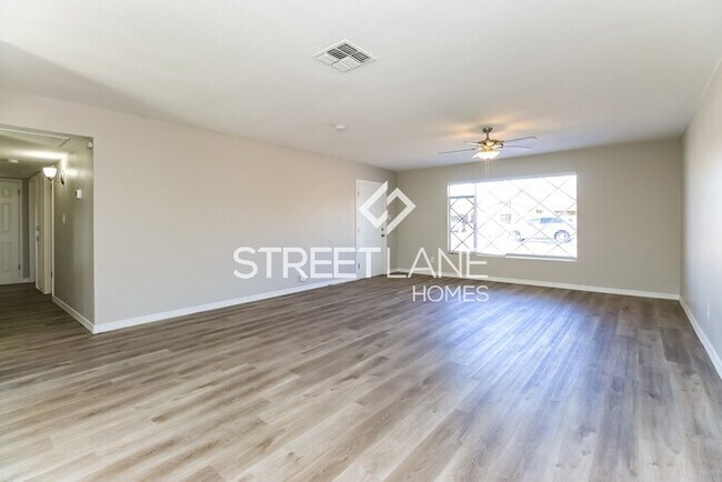 Building Photo - Now offering the first full months rent free!