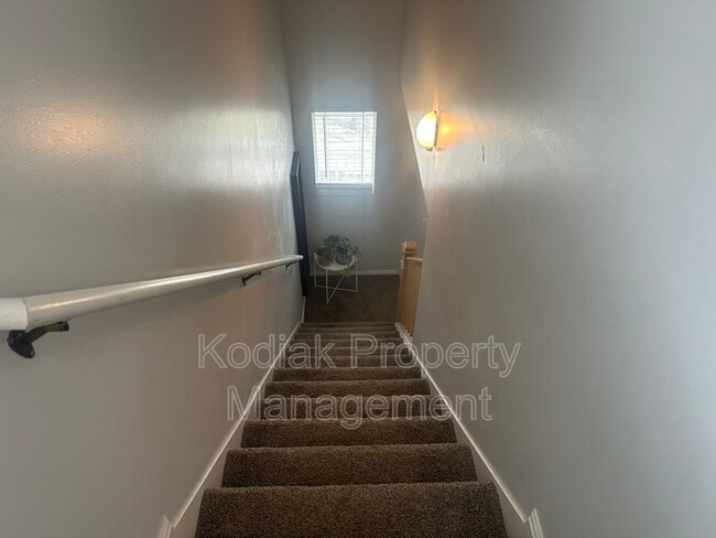 Building Photo - 153 N Bamberger Rd E