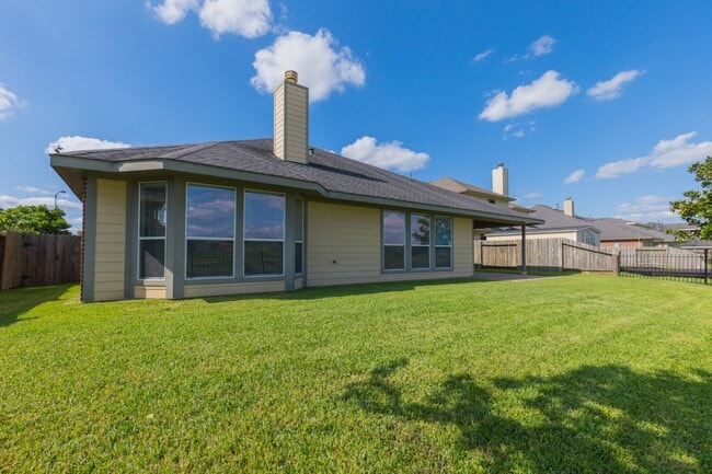 Building Photo - 835 Aqua Vista Ln