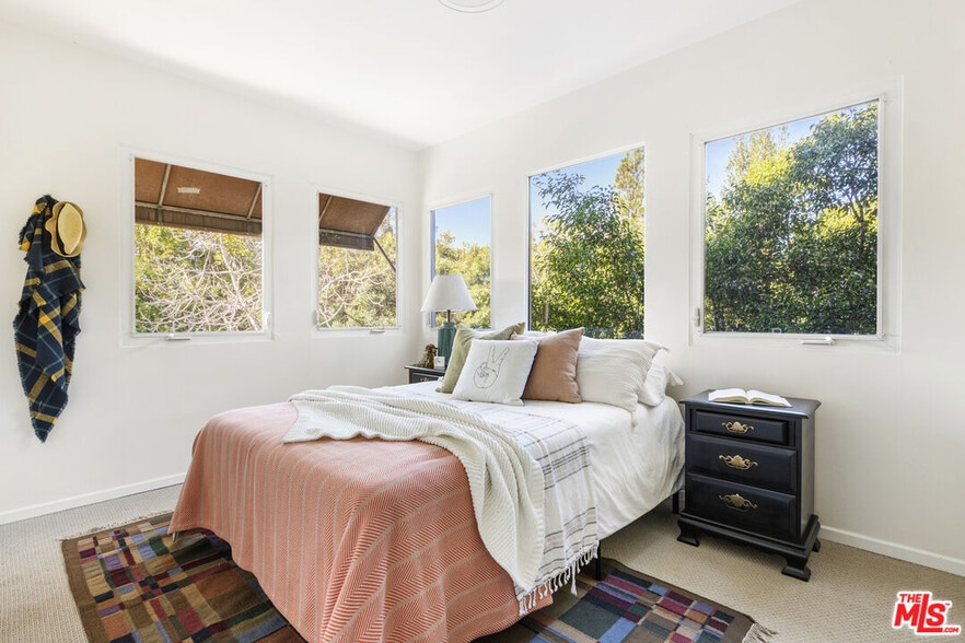 Third bedroom - 1850 San Jacinto St