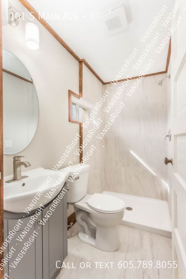 Building Photo - 101 S Main Ave