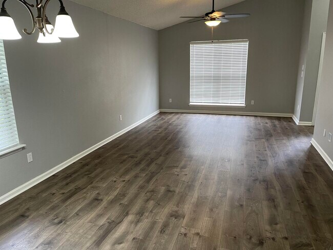 Building Photo - 5326 St Ives Ln