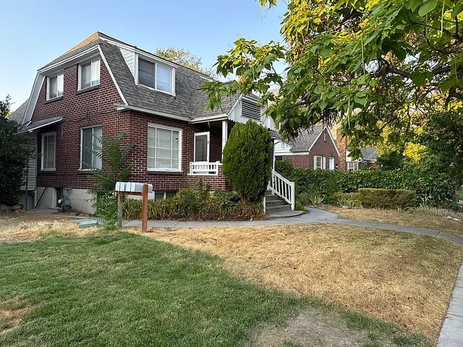 Building Photo - 355 E 500 N