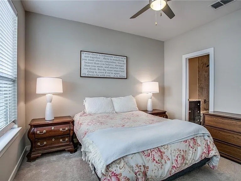 Building Photo - 5903 Lindell Ave