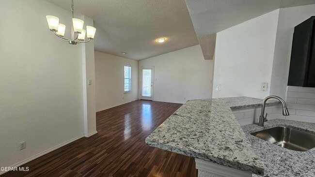 Building Photo - 12372 Tierra Canada Dr