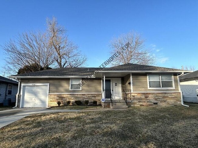 Primary Photo - 4141 E 36th Pl