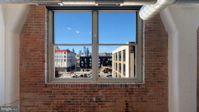 Building Photo - 444 N 4th St