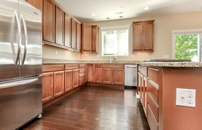 Building Photo - Beautiful Bell Hill Home in DuPont