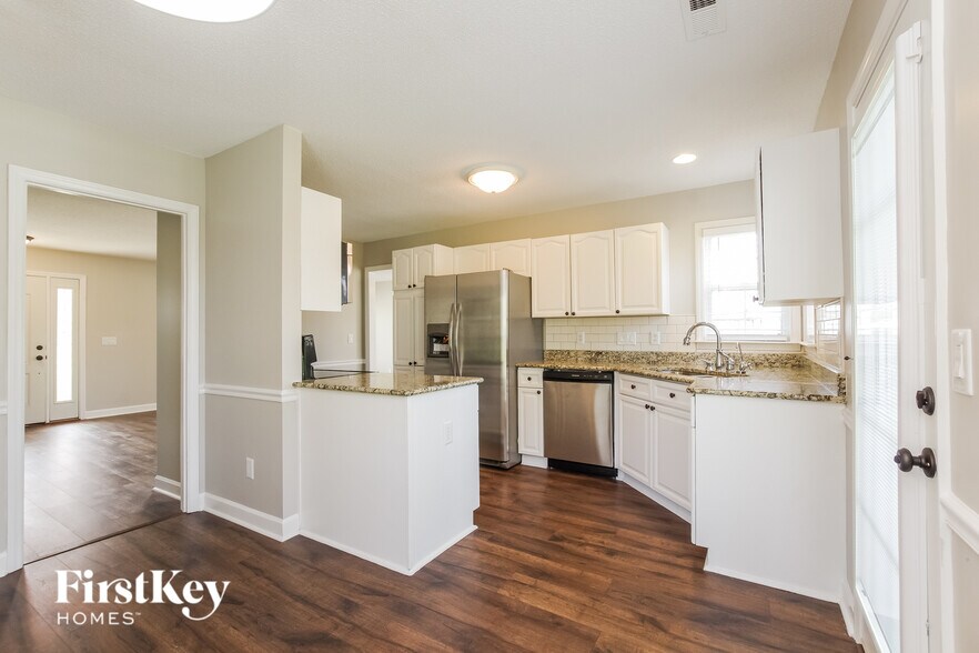 Building Photo - 1703 Glenn Meade Dr