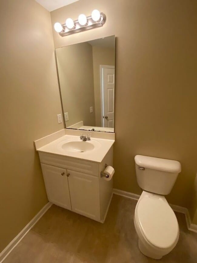 Building Photo - Charming 3 bedroom 2 bath home in Windsor park