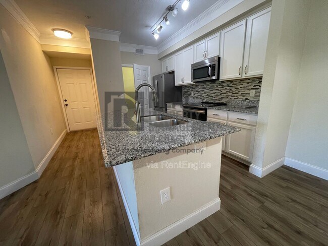 Building Photo - 11550 Villa Grand