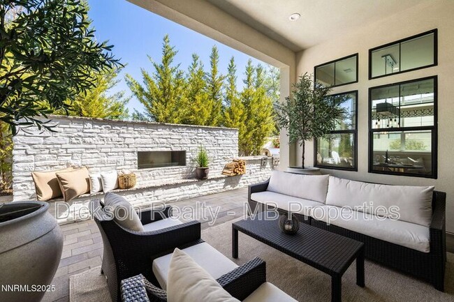 Building Photo - 709 W Pleasant Oak Trl